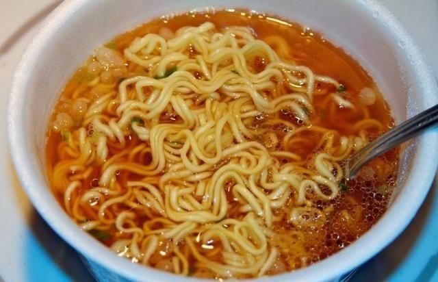 这四种早餐别再给孩子吃，特别是第二种