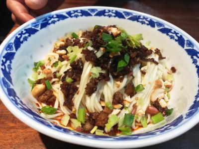 四川正宗杂酱面黄色网站快活视频免费班哪里有?一对一教学